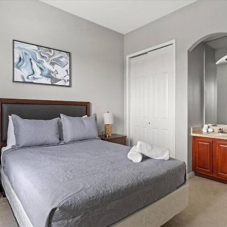 Long Stays! Lakefront - Gated Pool Home Orlando Bagian luar foto