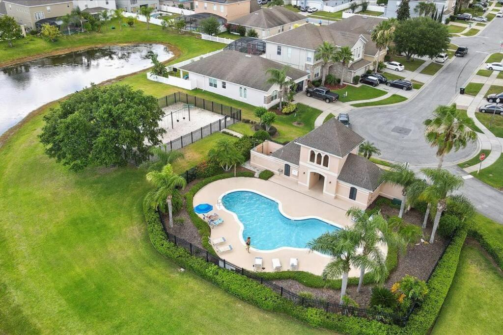 Long Stays! Lakefront - Gated Pool Home Orlando Bagian luar foto